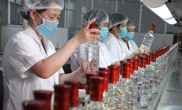 燈檢機(jī)是如何提高企業(yè)生產(chǎn)效率的？