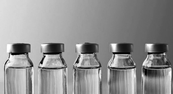 有效提升制藥行業(yè)檢測質(zhì)量和效率的設(shè)備——西林瓶燈檢機