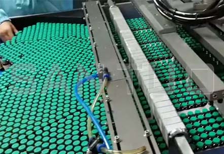 如何降低生產(chǎn)風(fēng)險(xiǎn)？燈檢機(jī)的實(shí)際應(yīng)用