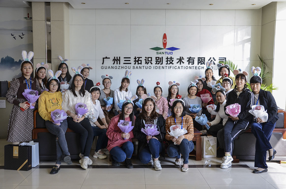 不必借光而行，你我亦是星辰